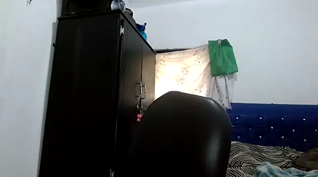 Snapshot of angelamarie1 chatting on December 10, 2024, 3:55 pm angelamarie1 online show from December 10, 2024, 3:55 pm