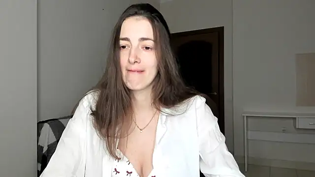 Snapshot of Sabrina_Mur chatting on November 28, 2025, 1:47 pm Sabrina Mur online show from November 28, 2025, 1:47 pm