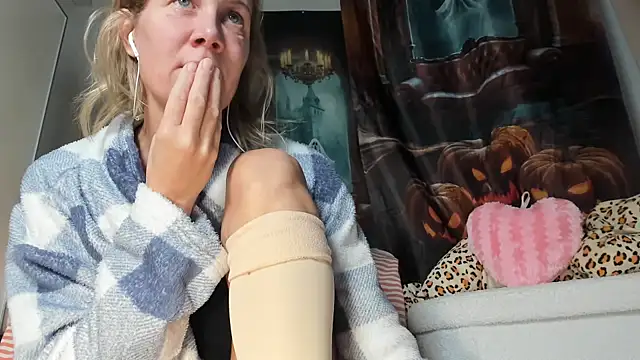 Lola Belgium online show from October 31, 2025, 7:20 am