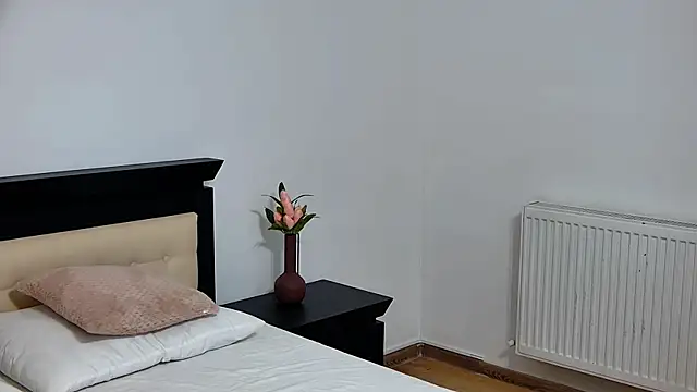 Sierra Halle online show from March 14, 2025, 8:49 pm