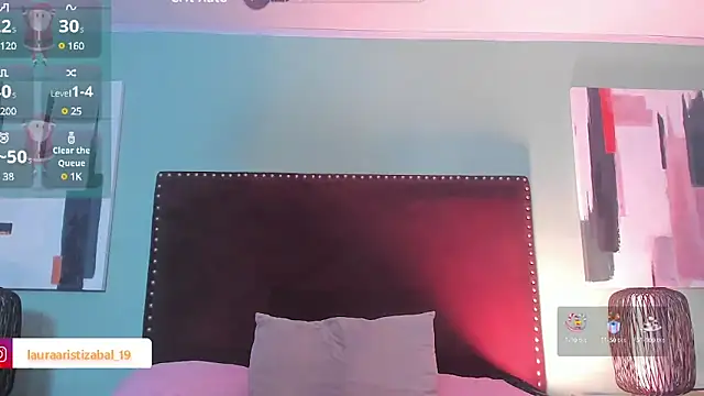 Snapshot of LauraAristizabal chatting on December 23, 2024, 1:24 pm LauraAristizabal online show from December 23, 2024, 1:24 pm