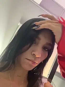 Snapshot of LauraAristizabal chatting on December 24, 2024, 2:12 pm LauraAristizabal online show from December 24, 2024, 2:12 pm