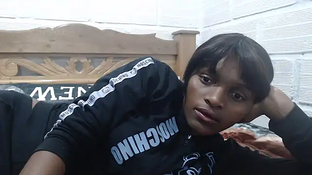 sexyjustin202 online show from September 20, 2025, 12:00 am