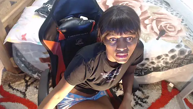 sexyjustin202 online show from November 12, 2025, 2:45 am