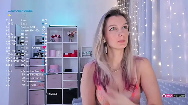 Karamelsw  online show from February 19, 2025, 11:14 pm