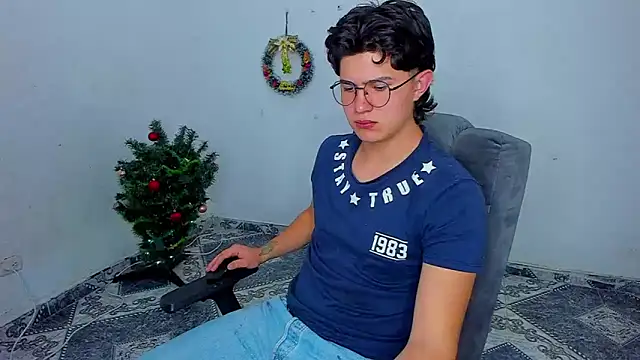 Snapshot of patrik_027 chatting on December 10, 2024, 10:05 pm patrik 027 online show from December 10, 2024, 10:05 pm