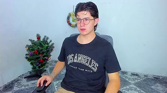 Snapshot of patrik_027 chatting on December 20, 2024, 12:49 pm patrik 027 online show from December 20, 2024, 12:49 pm