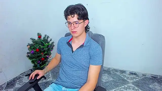 Snapshot of patrik_027 chatting on December 22, 2024, 8:03 pm patrik 027 online show from December 22, 2024, 8:03 pm