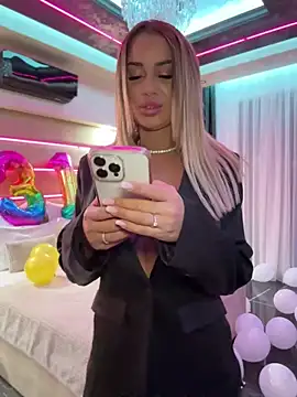 KirstieVegas online show from January 23, 2025, 6:14 pm