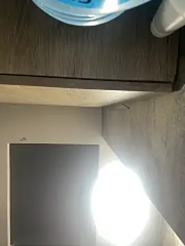 Snapshot of CeliWoods chatting on November 2, 2025, 10:06 am CeliWoods online show from November 2, 2025, 10:06 am