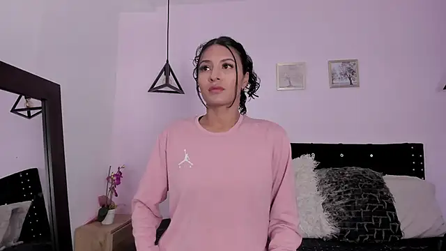 Snapshot of CeliWoods chatting on November 27, 2025, 11:23 am CeliWoods online show from November 27, 2025, 11:23 am