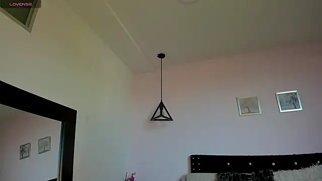 Snapshot of CeliWoods chatting on December 1, 2025, 11:26 am CeliWoods online show from December 1, 2025, 11:26 am