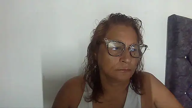 Snapshot of charrysexy1 chatting on November 4, 2025, 1:43 pm charrysexy1 online show from November 4, 2025, 1:43 pm