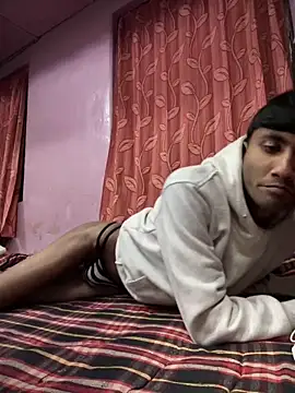 Snapshot of Sexyslimguyy chatting on January 2, 2025, 2:13 pm Sexyslimguyy online show from January 2, 2025, 2:13 pm