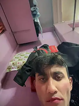 Snapshot of Sexyslimguyy chatting on January 19, 2025, 2:17 pm Sexyslimguyy online show from January 19, 2025, 2:17 pm