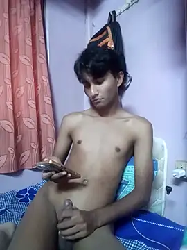 Snapshot of Sexyslimguyy chatting on September 12, 2025, 11:10 am Sexyslimguyy online show from September 12, 2025, 11:10 am