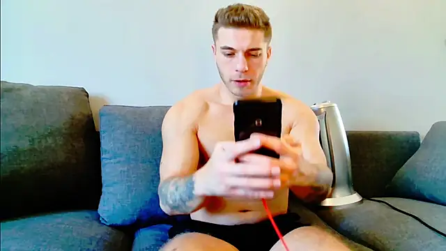 Elkafit28 online show from February 14, 2025, 1:29 pm