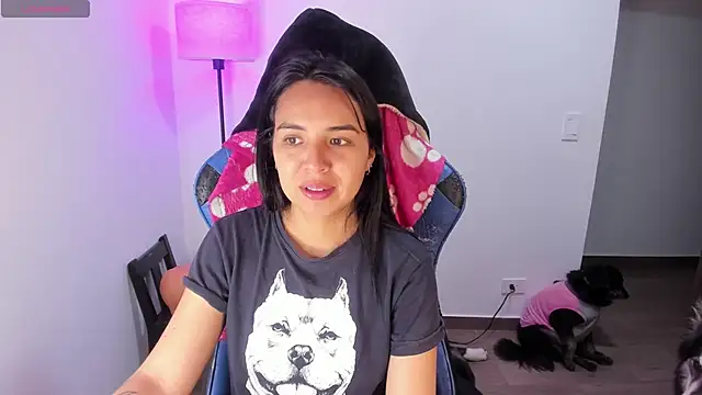 Snapshot of Miss_Nicole chatting on November 2, 2025, 8:33 pm Miss Nicole online show from November 2, 2025, 8:33 pm