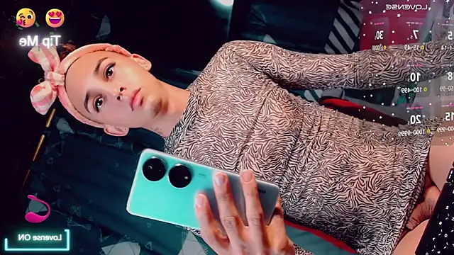 Snapshot of CharlotteBigCock chatting on September 26, 2025, 2:21 pm CharlotteBigCock online show from September 26, 2025, 2:21 pm