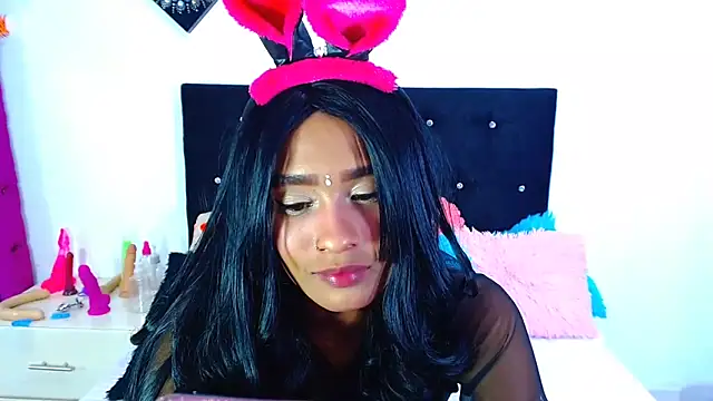 Jenng18 online show from November 28, 2025, 7:49 pm