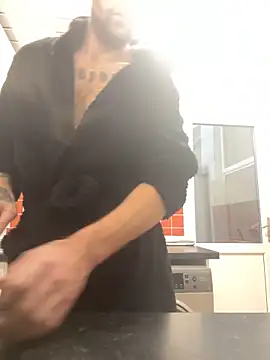 bigguy101 online show from December 28, 2024, 8:37 am