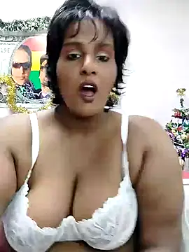 Snapshot of NWC4LYF chatting on December 21, 2024, 7:49 pm NWC4LYF online show from December 21, 2024, 7:49 pm