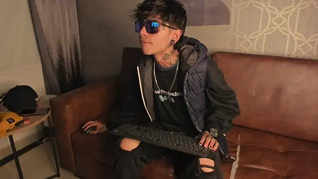 AcidMilo online show from December 12, 2024, 5:42 am