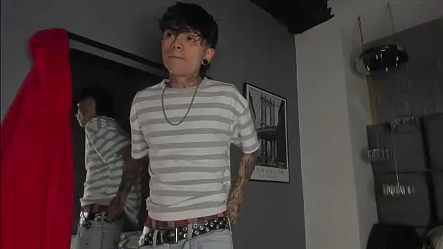 AcidMilo online show from December 22, 2024, 12:49 pm