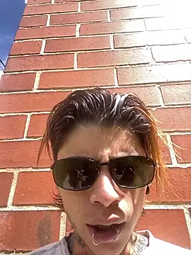 AcidMilo online show from November 18, 2025, 6:01 pm