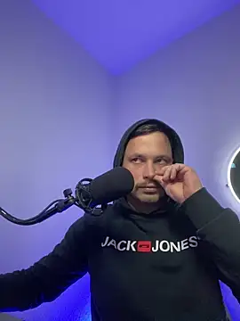 Jonkitzler1 online show from March 7, 2025, 11:29 am