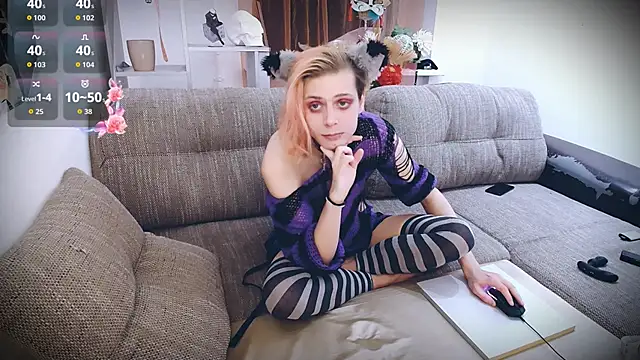 Snapshot of Littlepinkcat chatting on November 23, 2025, 1:05 am Littlepinkcat online show from November 23, 2025, 1:05 am