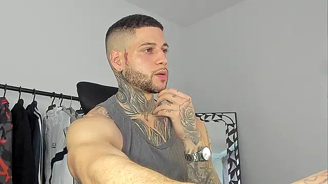  jamesleandros1 online show from October 28, 2025, 8:55 pm