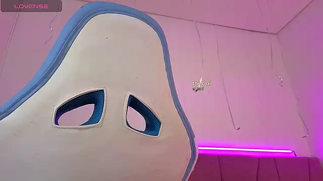 Snapshot of PIA_STONE chatting on December 2, 2025, 7:53 pm PIA STONE online show from December 2, 2025, 7:53 pm