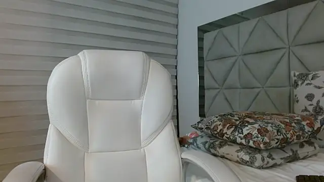 Snapshot of nana_levy chatting on March 8, 2025, 9:50 am nana levy online show from March 8, 2025, 9:50 am