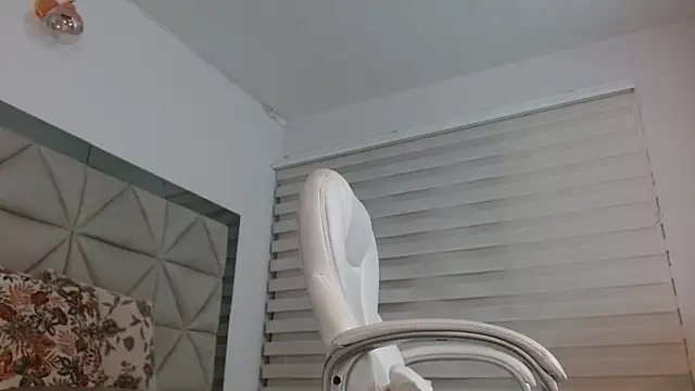 Snapshot of nana_levy chatting on March 20, 2025, 7:25 am nana levy online show from March 20, 2025, 7:25 am