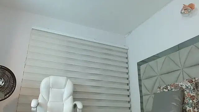 Snapshot of nana_levy chatting on March 21, 2025, 9:12 am nana levy online show from March 21, 2025, 9:12 am