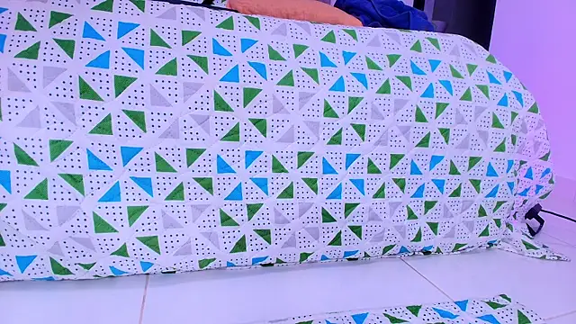 Snapshot of naomi_kyse chatting on November 28, 2025, 3:09 am naomi kyse online show from November 28, 2025, 3:09 am