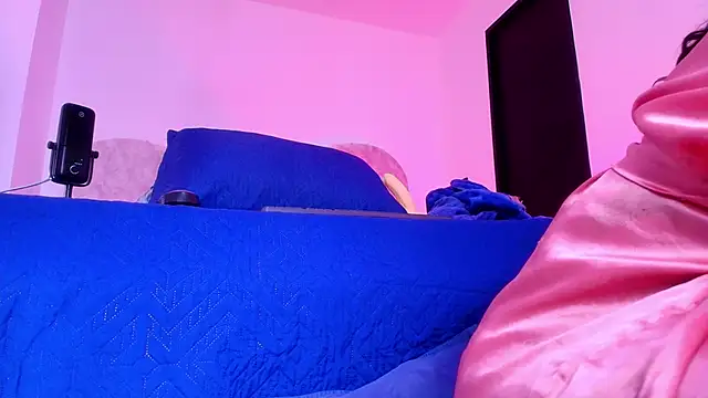 Snapshot of naomi_kyse chatting on December 3, 2025, 3:14 am naomi kyse online show from December 3, 2025, 3:14 am