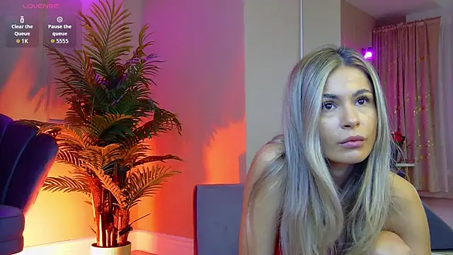 Avril Cyrus online show from November 4, 2025, 7:40 am