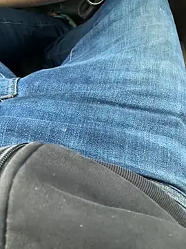 Snapshot of prekumstud chatting on September 11, 2025, 2:28 pm prekumstud online show from September 11, 2025, 2:28 pm