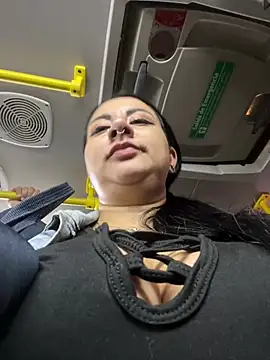 Abril Luv online show from February 27, 2025, 12:32 am