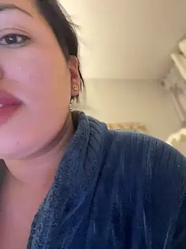 Snapshot of andra_rose chatting on January 16, 2025, 6:03 am andra rose online show from January 16, 2025, 6:03 am