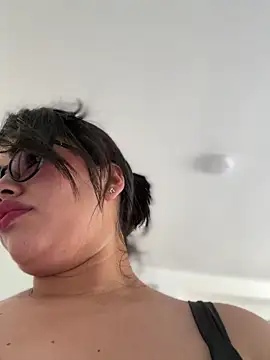 Snapshot of andra_rose chatting on January 26, 2025, 8:13 pm andra rose online show from January 26, 2025, 8:13 pm