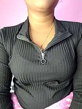 Snapshot of ANGE-MOU chatting on January 18, 2025, 10:06 am ANGE-MOU online show from January 18, 2025, 10:06 am