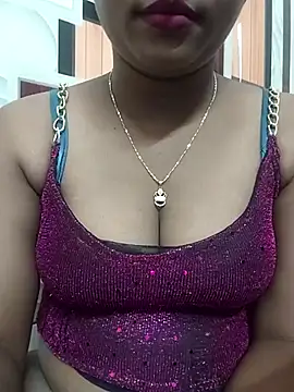 Snapshot of ANGE-MOU chatting on September 15, 2025, 11:10 am ANGE-MOU online show from September 15, 2025, 11:10 am