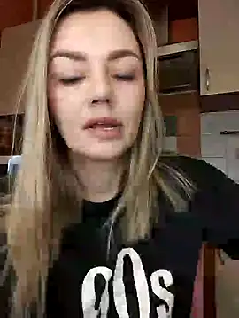 KrissSexi online show from March 4, 2025, 5:32 am