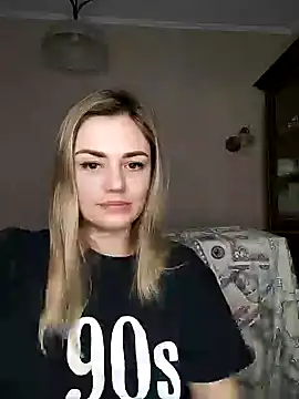 KrissSexi online show from March 19, 2025, 5:28 pm