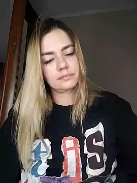 KrissSexi online show from September 15, 2025, 8:20 pm