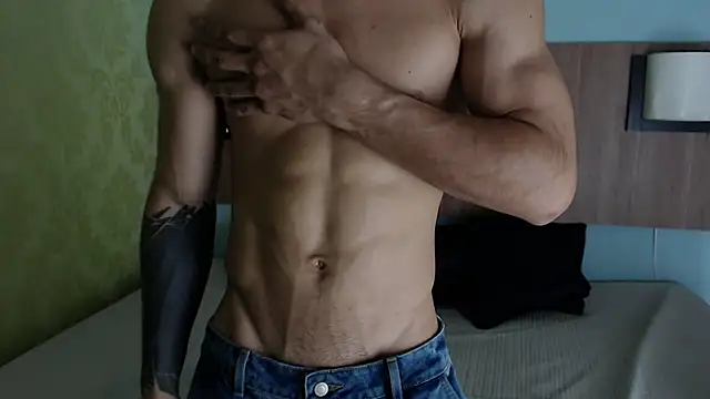 Snapshot of AlbertBernal69 chatting on February 8, 2025, 6:01 am AlbertBernal69 online show from February 8, 2025, 6:01 am