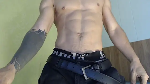 Snapshot of AlbertBernal69 chatting on March 21, 2025, 9:45 am AlbertBernal69 online show from March 21, 2025, 9:45 am